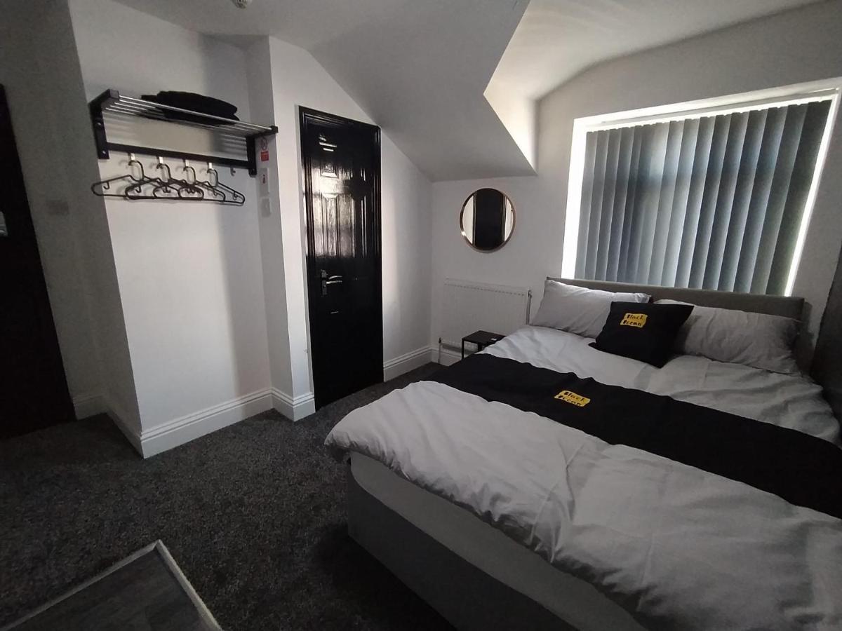 Black Ocean Holiday Apartments Blackpool Buitenkant foto