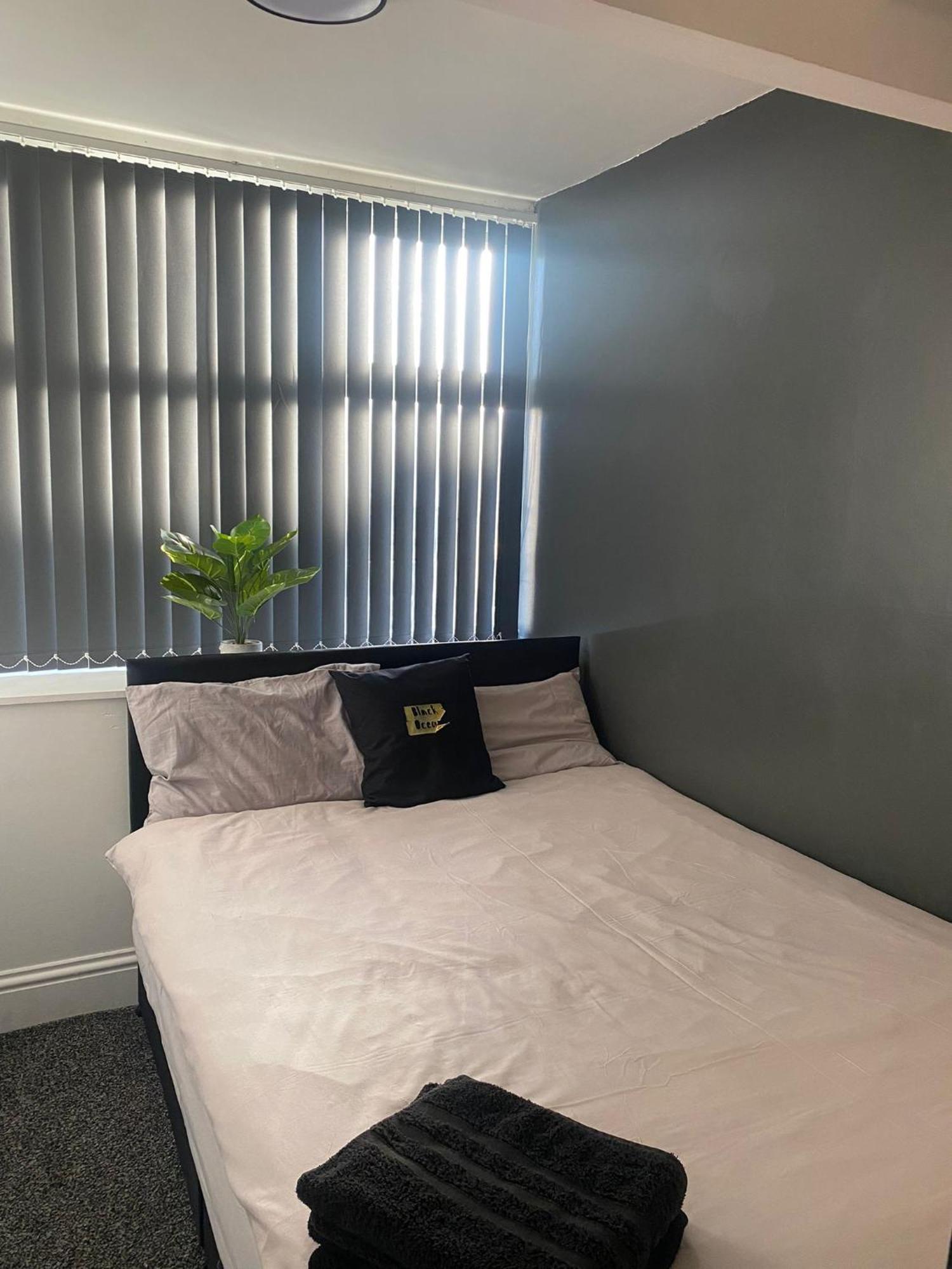 Black Ocean Holiday Apartments Blackpool Buitenkant foto